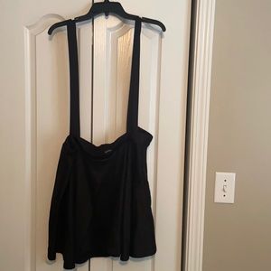 Black suspenders skater skirt